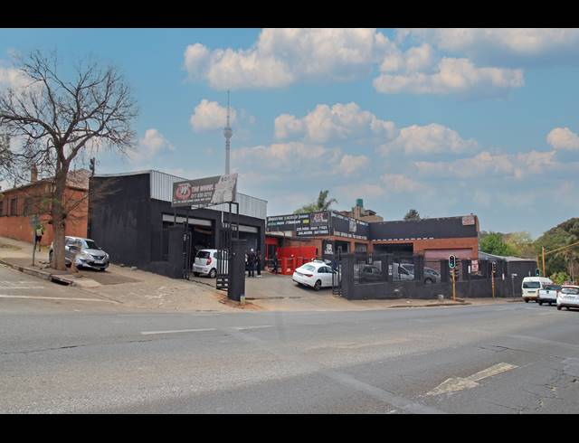 640M² BUSINESS FOR SALE IN BRIXTON